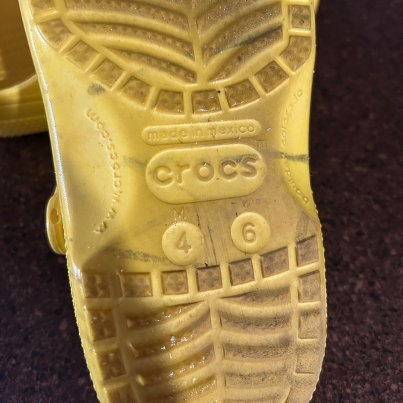 Used Yellow Crocs size Youth 4 or Women's 6 - Picture 2 of 9